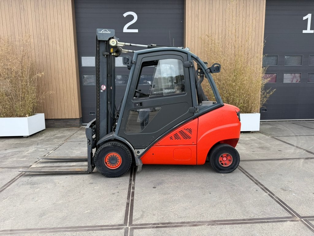 Linde H35D 2008 met cabine+sideshift+lepelversteller, Zakelijke goederen, Machines en Bouw | Heftrucks en Intern transport, Ophalen