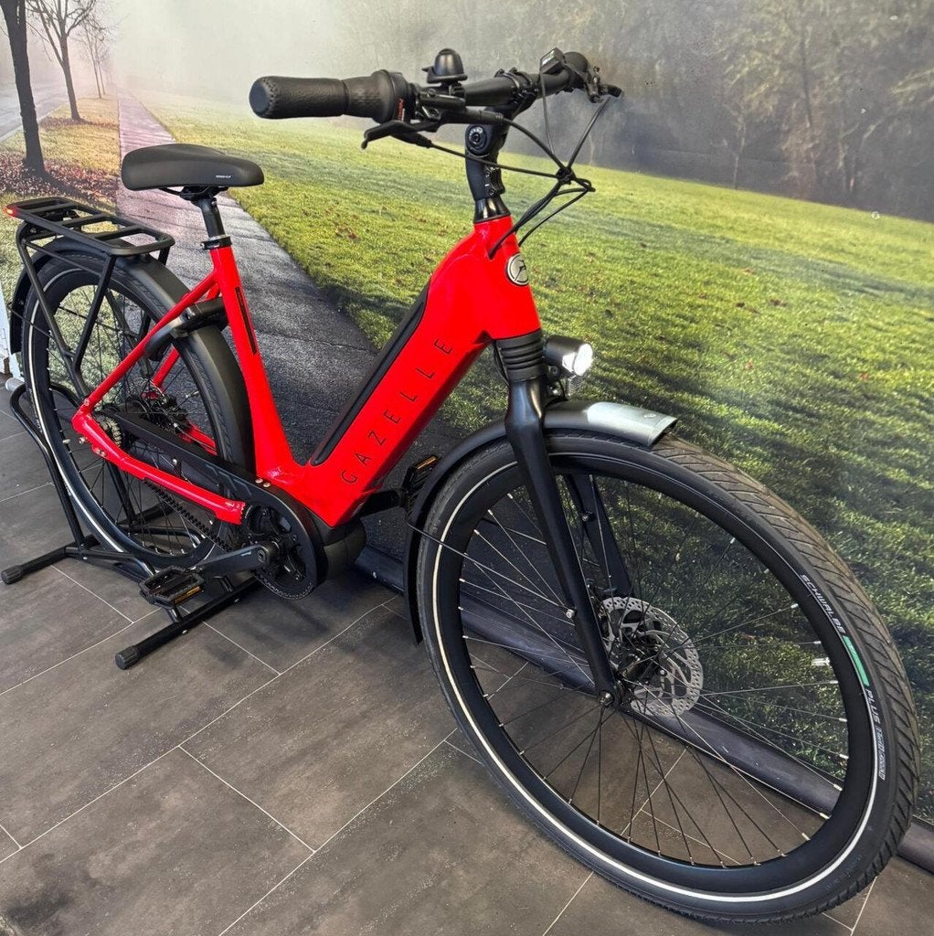 NIEUW Gazelle Ultimate C8+ HMB | 625Wh | €3999 → €2999, Koninklijke Gazelle N.V., Wilhelminaweg 8 6951 BP Dieren Nederland, Nieuw