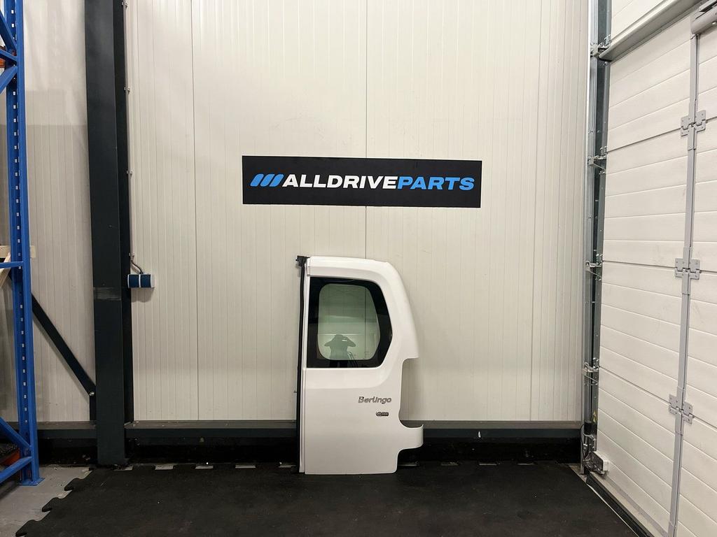 Citroen Berlingo Achterdeur rechts wit met raam 8703E4