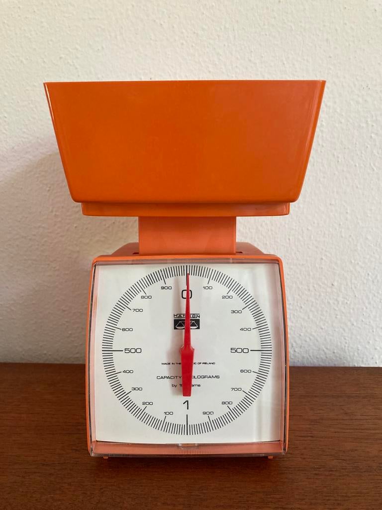 Oranje vintage 70s Hanson keuken weegschaal, Keukenweegschaal, 1 tot 500 gram, Ophalen of Verzenden, Gebruikt
