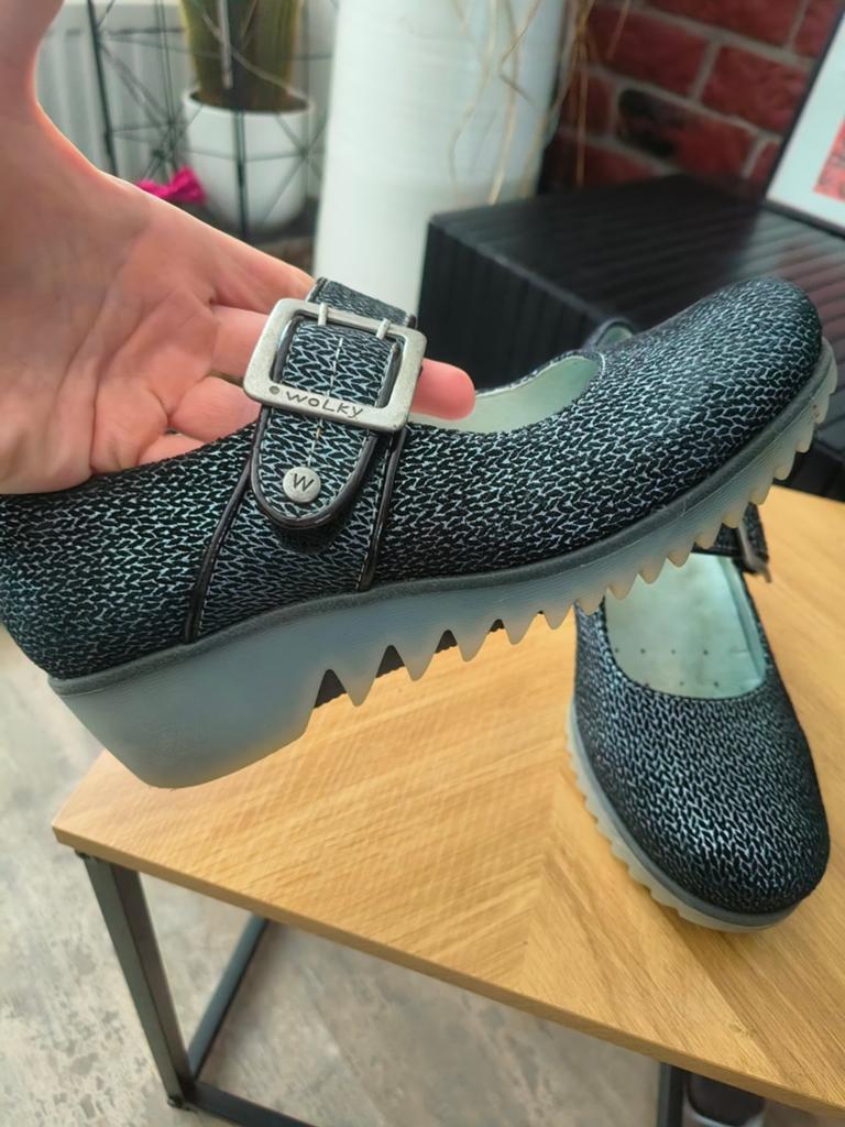 Wolky 38, Kleding | Dames, Schoenen, Ophalen of Verzenden, Zo goed als nieuw, Sneakers of Gympen