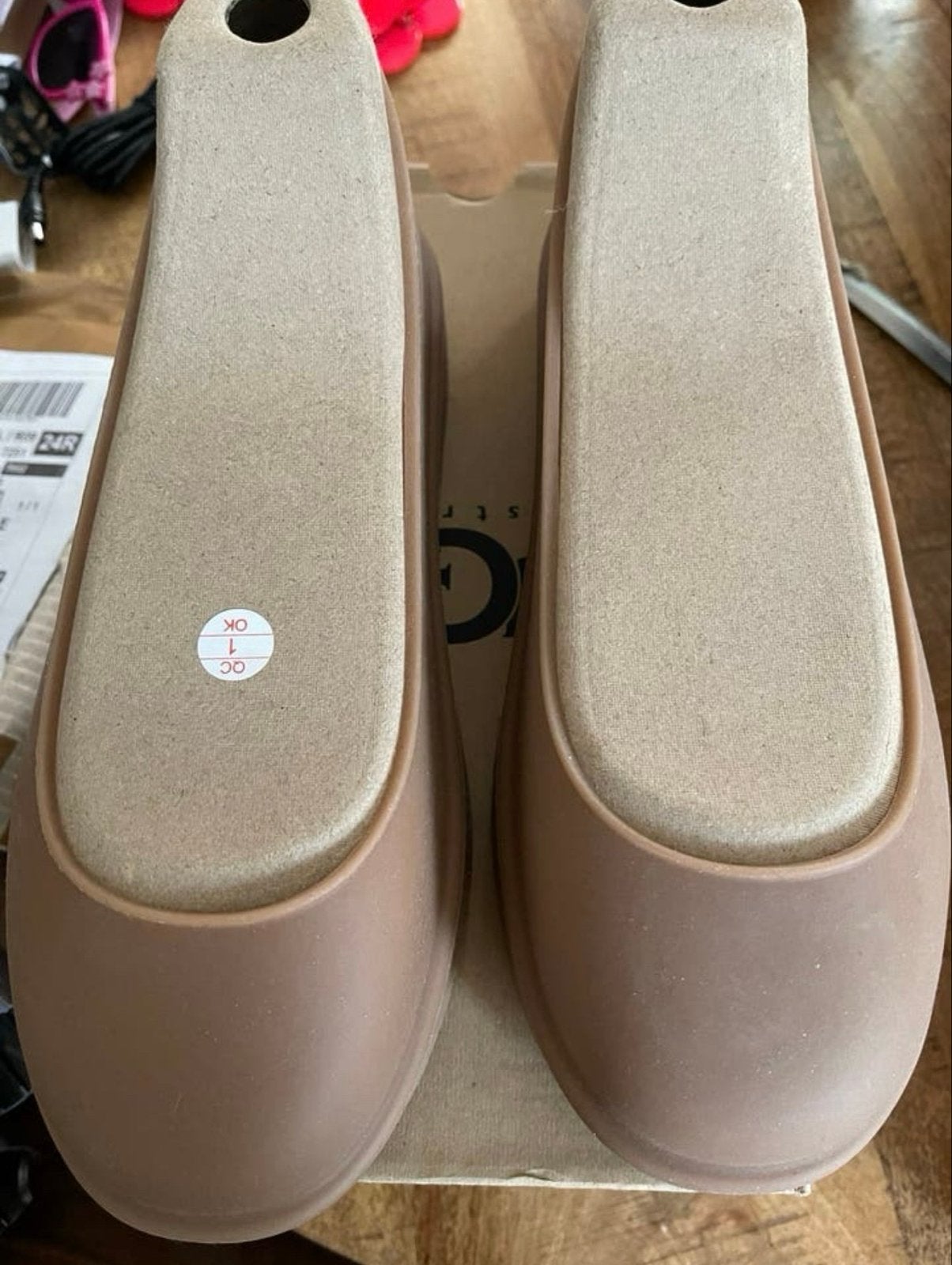 Nieuwe UGG quard Bruin Maat S (37/38), Verzenden, Nieuw, Bruin, Instappers