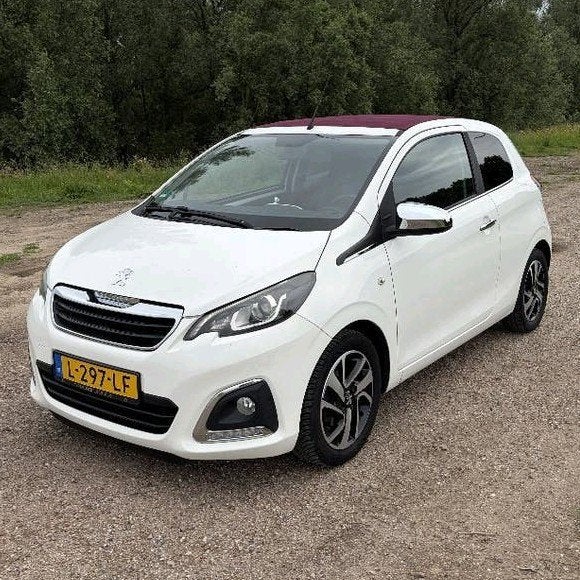 Peugeot 108 TOP! Wit met Bordeaux Rood Dakje, Auto's, Peugeot, Voorwielaandrijving, Stof, 4 stoelen, Handgeschakeld