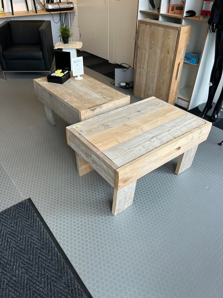 Diverse Tuintafel 88x58x45 Steigerhout., Tuin en Terras, Tuintafels, Ophalen, Gebruikt, Geen, Geen
