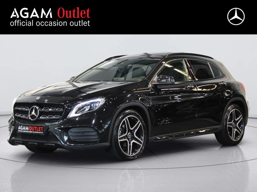 Mercedes-Benz GLA 180 Business Solution AMG Night Upgrade Pa, Auto's, Mercedes-Benz, 12 maanden, Gebruikt, 4 cilinders, Leder en Stof
