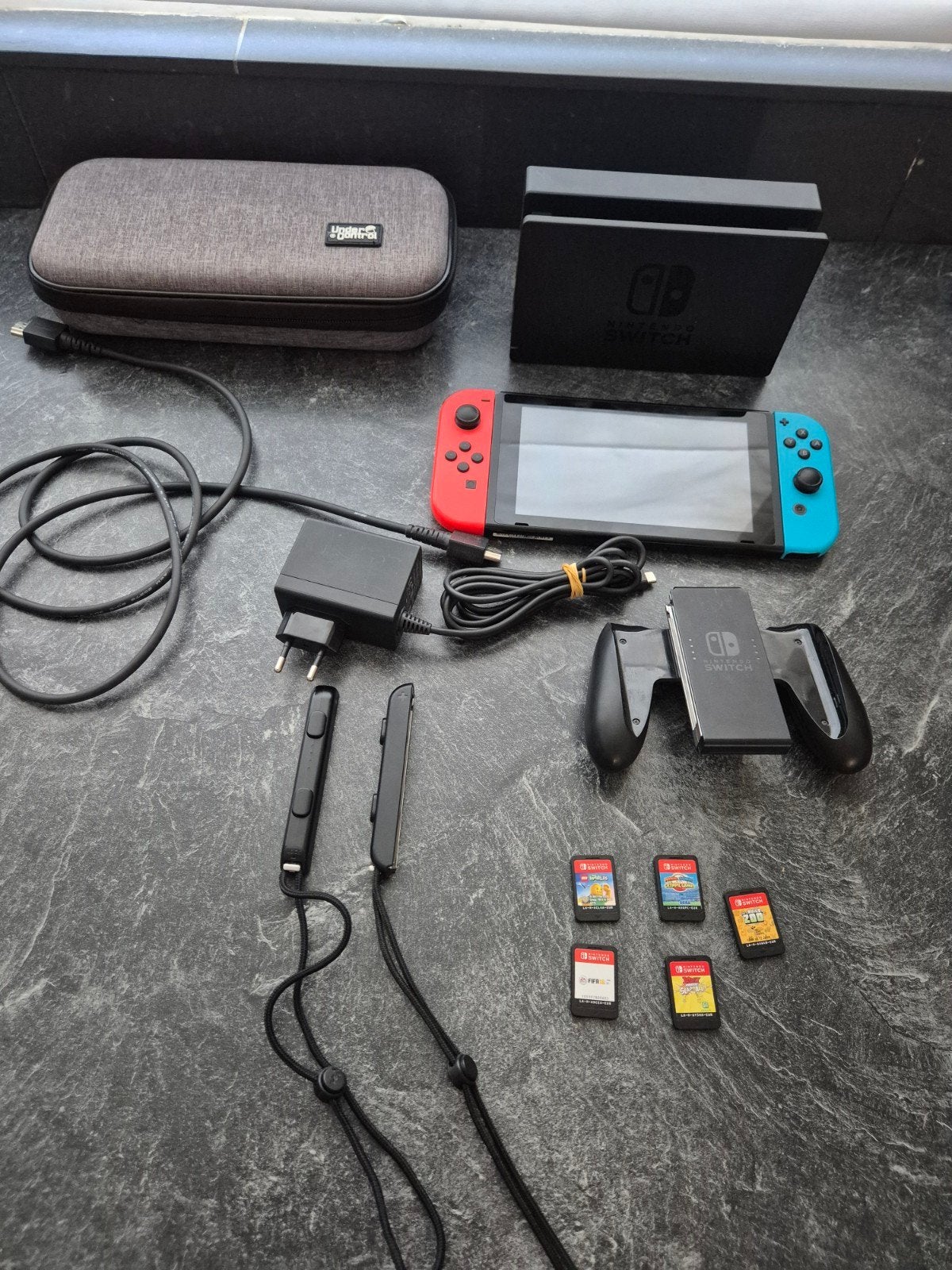 Nintendo Switch met 5 games oa mario en sonic en accessoires, Met games, Met 2 controllers, Ophalen of Verzenden, Zo goed als nieuw