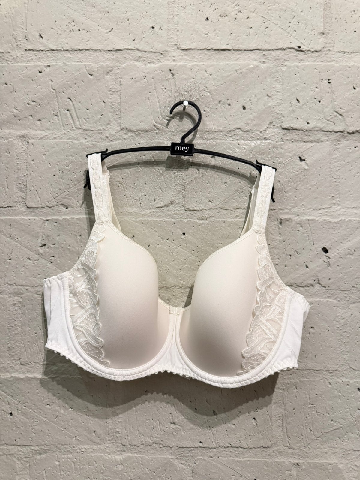 Louisa Bracq bh 75C,80C,80D,80E,85E,90C,90E NIEUW! Bh nu €55, Ophalen of Verzenden, Wit, BH