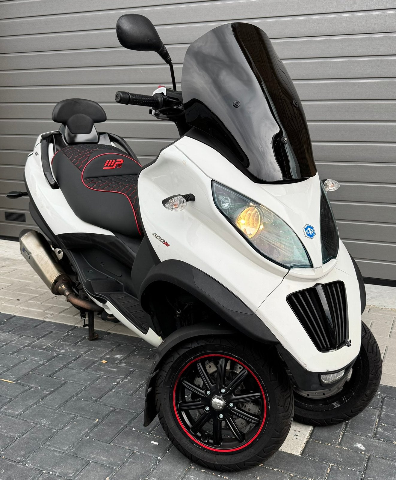 Piaggio mp3 400cc sport Akrapovic customseat audi rs motief, Motoren, Motoren | Piaggio, Bedrijf, Meer dan 35 kW, Overig, Automaat