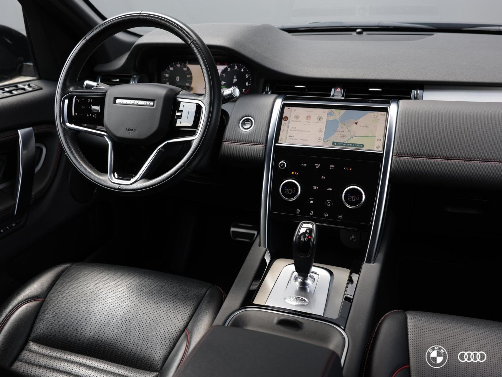 Land Rover Discovery Sport P300e R-DYNAMIC SE / MEMORY / LED, Auto's, Automaat, 309 pk, 1497 cc, Met garantie (alle)