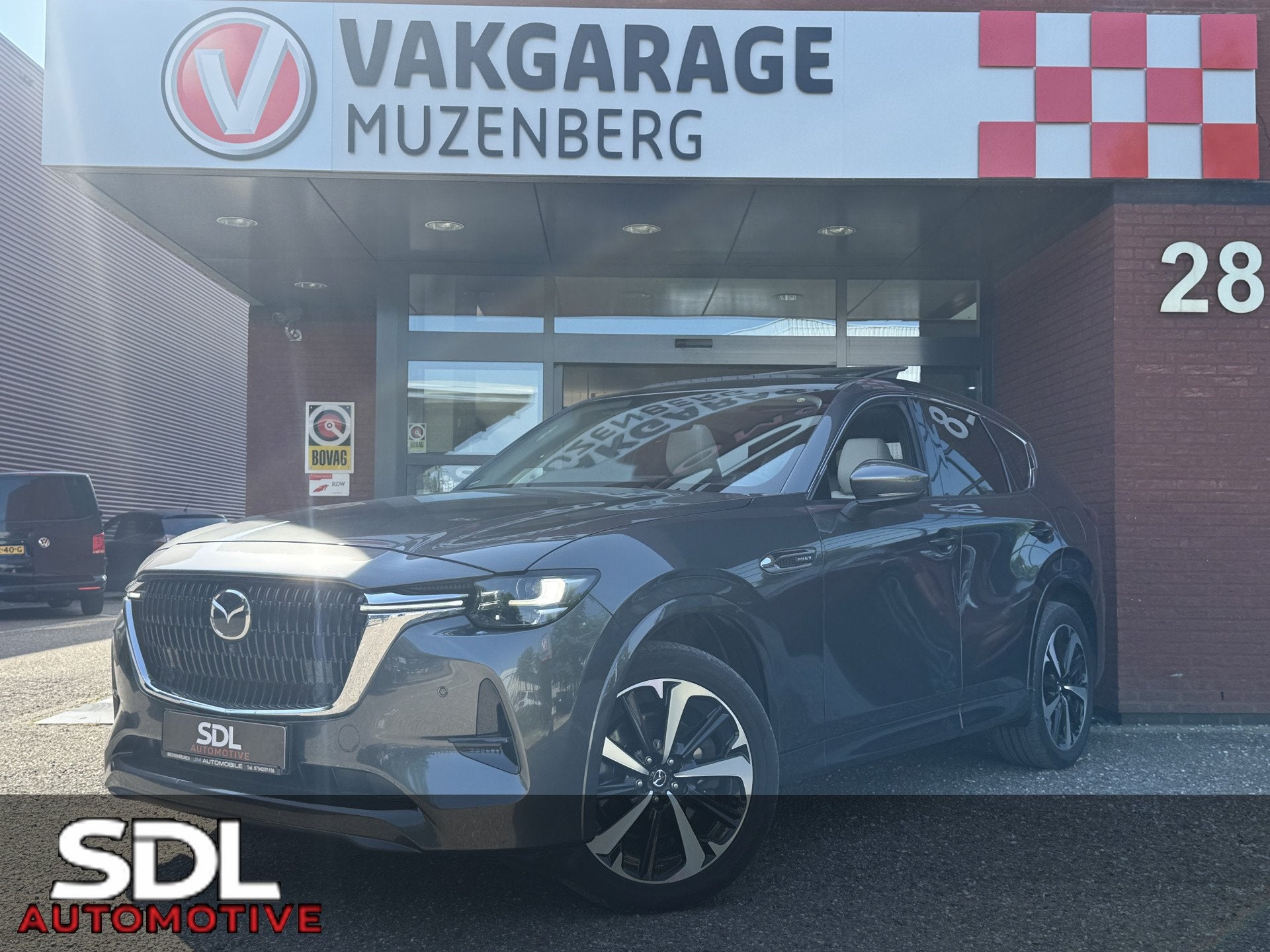 Mazda CX-60 2.5 e-SkyActiv PHEV Takumi FAB. GARANTIE TOT 13/, Auto's, Mazda, Automaat, Gebruikt, Beige, 4 cilinders