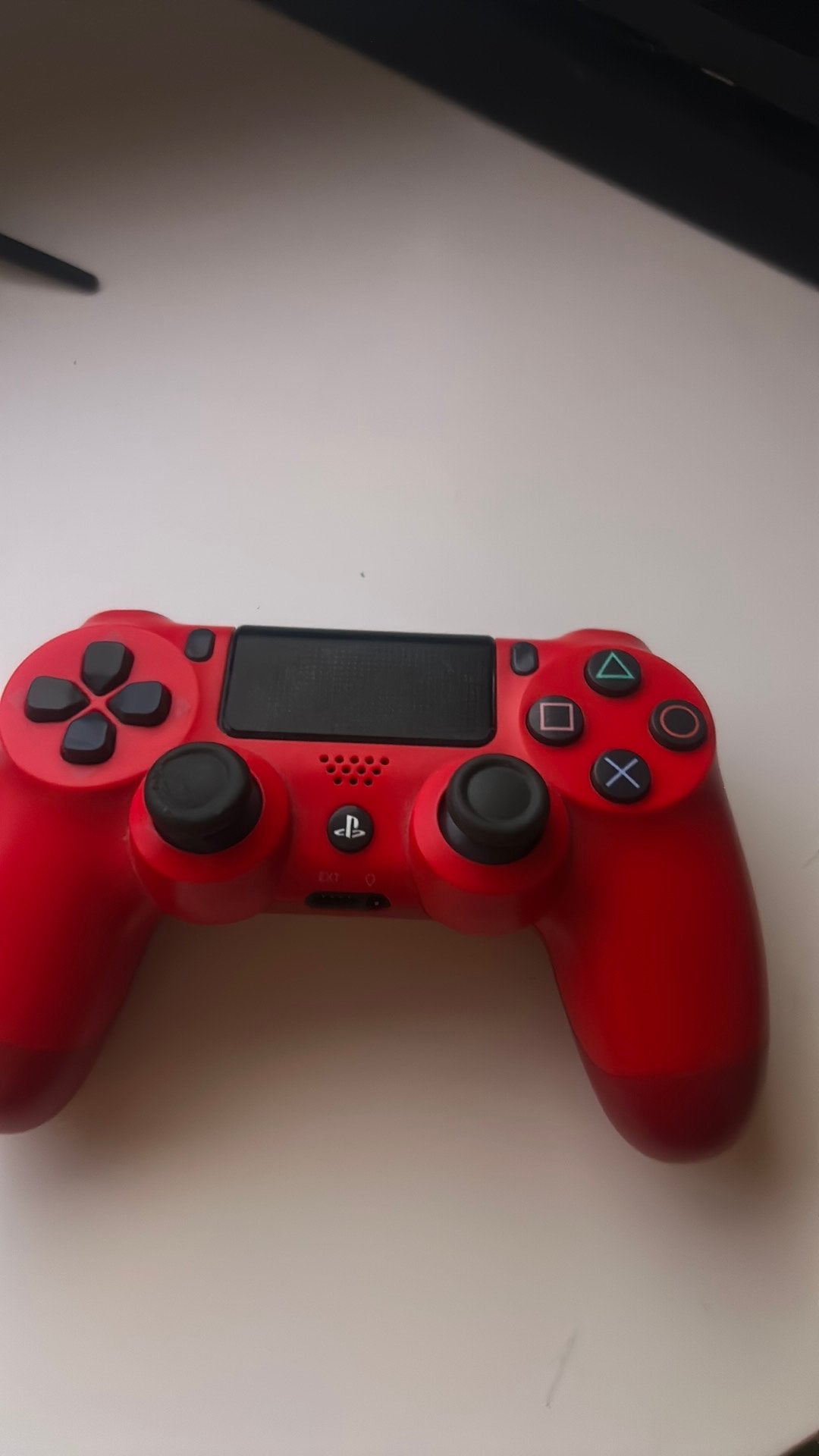Rode ps4 controller linker joystick en linksboven zijn kapot, Ophalen of Verzenden, Zo goed als nieuw, Controller