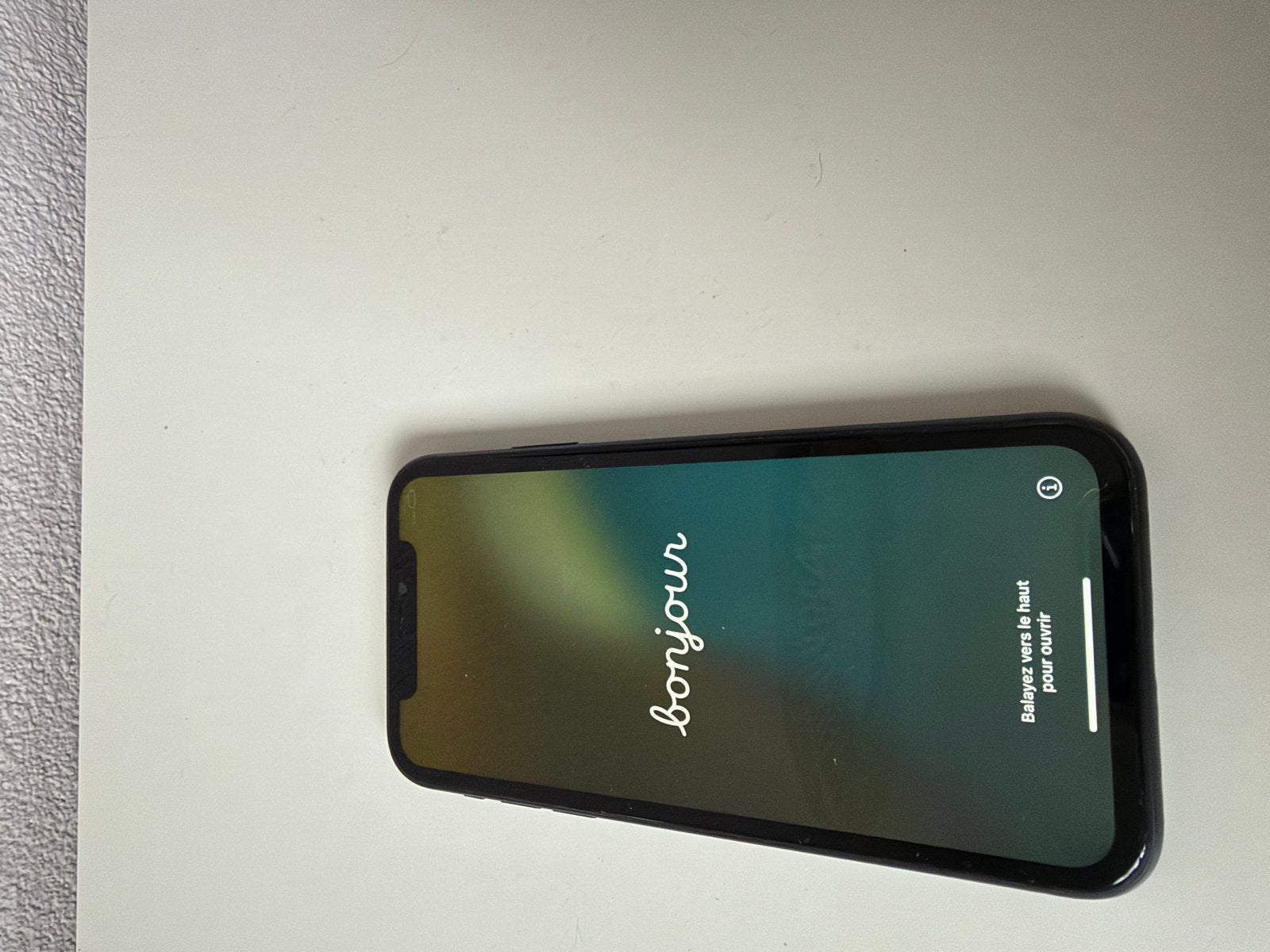 iPhone 11 zwart 64gb met doos- Achterkant beschadigd, Telecommunicatie, Ophalen, Gebruikt, IPhone 11