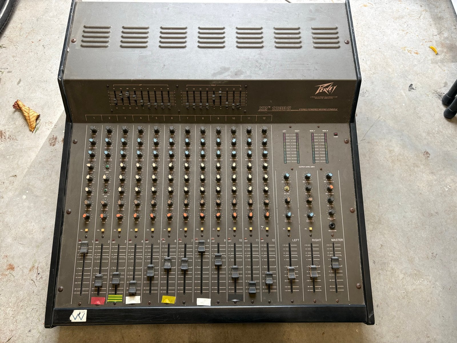 Peavey XR 1200C Stereo Powered Mengpaneel, Ophalen of Verzenden, Gebruikt, 10 tot 20 kanalen, Microfooningang