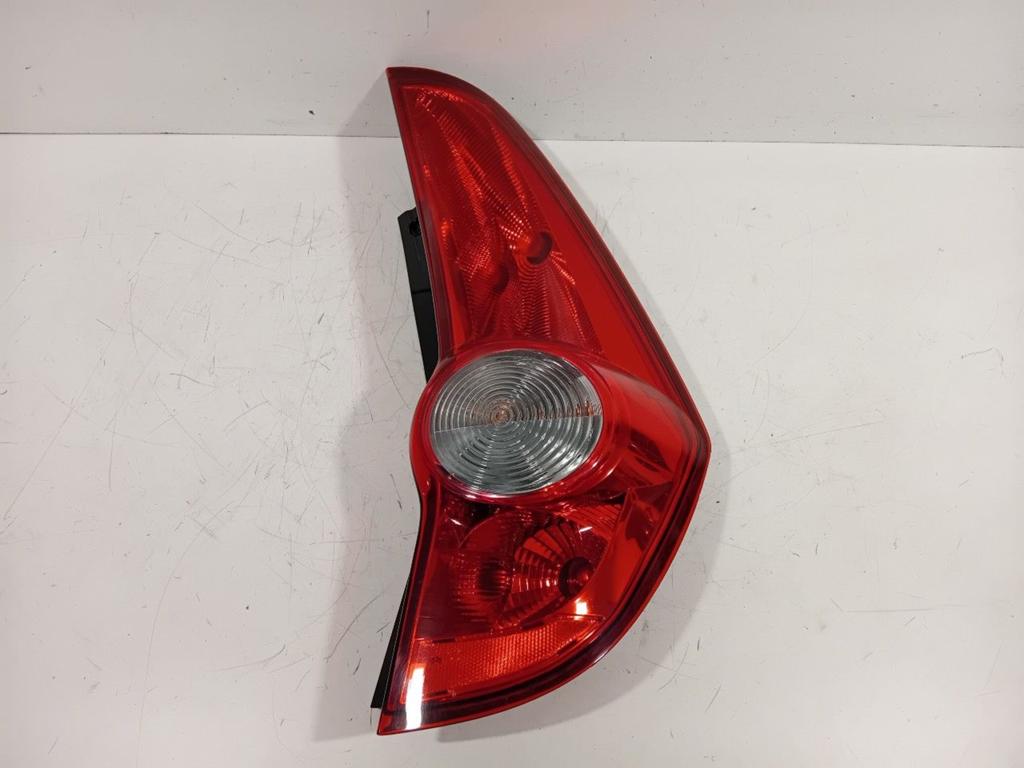 Achterlicht carrosserie rechts Opel Agila, Onderdelen@venauto.nl, Van der Ven Autorecycling B.V., Gebruikt, Ettenseweg 76, 4706 PB Roosendaal, The Netherlands