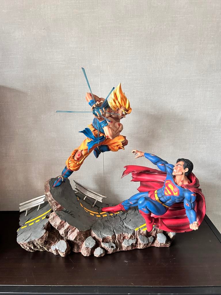 Goku vs Superman Hars Beeld - Van VKH, Verzamelen, Ophalen, Nieuw, Fantasy
