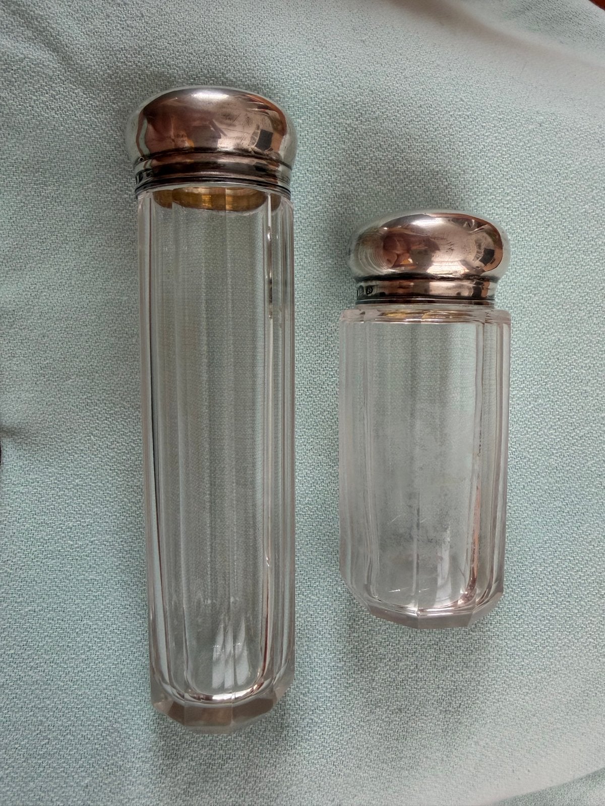 2 Toilet Flesjes-Sterling Dop-facet geslepen glas., Antiek en Kunst, Verzenden, Zilver