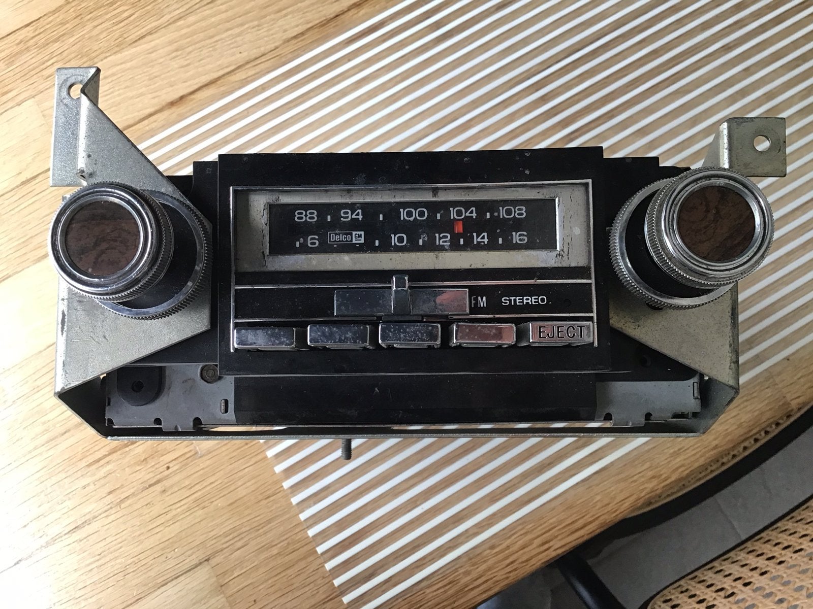Delco 8track radio speler am/fm stereo ., Auto diversen, Autoradio's, Ophalen of Verzenden, Gebruikt