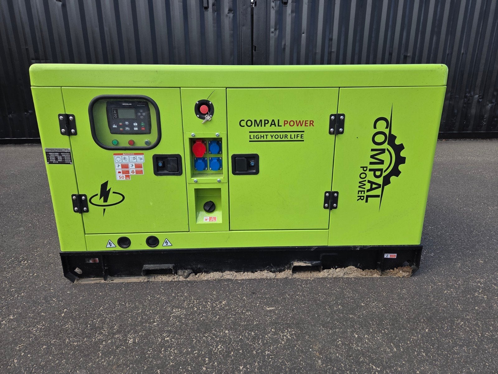 Compal Power VG-R30 25 kW / 31 kVA nieuw 3500 excl.btw., Ophalen, Nieuw, 30 kVA of meer, Elektrisch startend