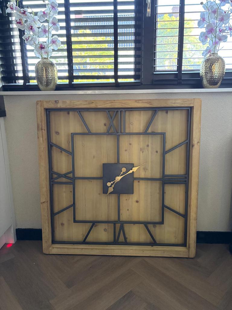 Robuste klok 100x100cm, Huis en Inrichting, Woonaccessoires | Klokken, Ophalen of Verzenden, Zo goed als nieuw, Analoog, Wandklok