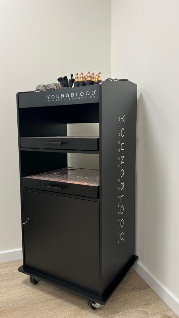 Youngblood make-up display, Ophalen, Zo goed als nieuw, Gehele gezicht