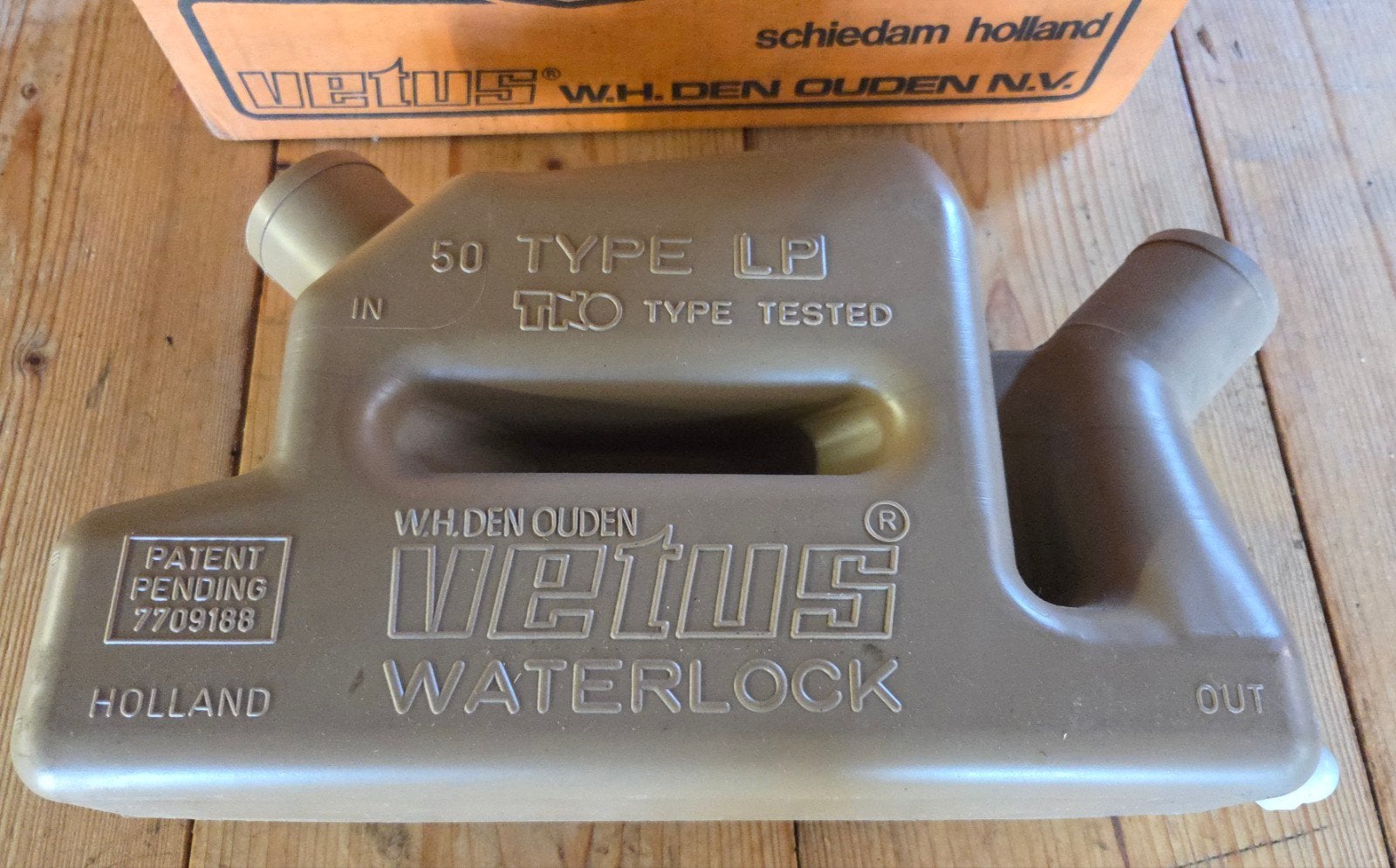 Kunststof waterlock/ uitlaatdemper voor bootmotor, Ophalen of Verzenden, Nieuw, Motor en Techniek