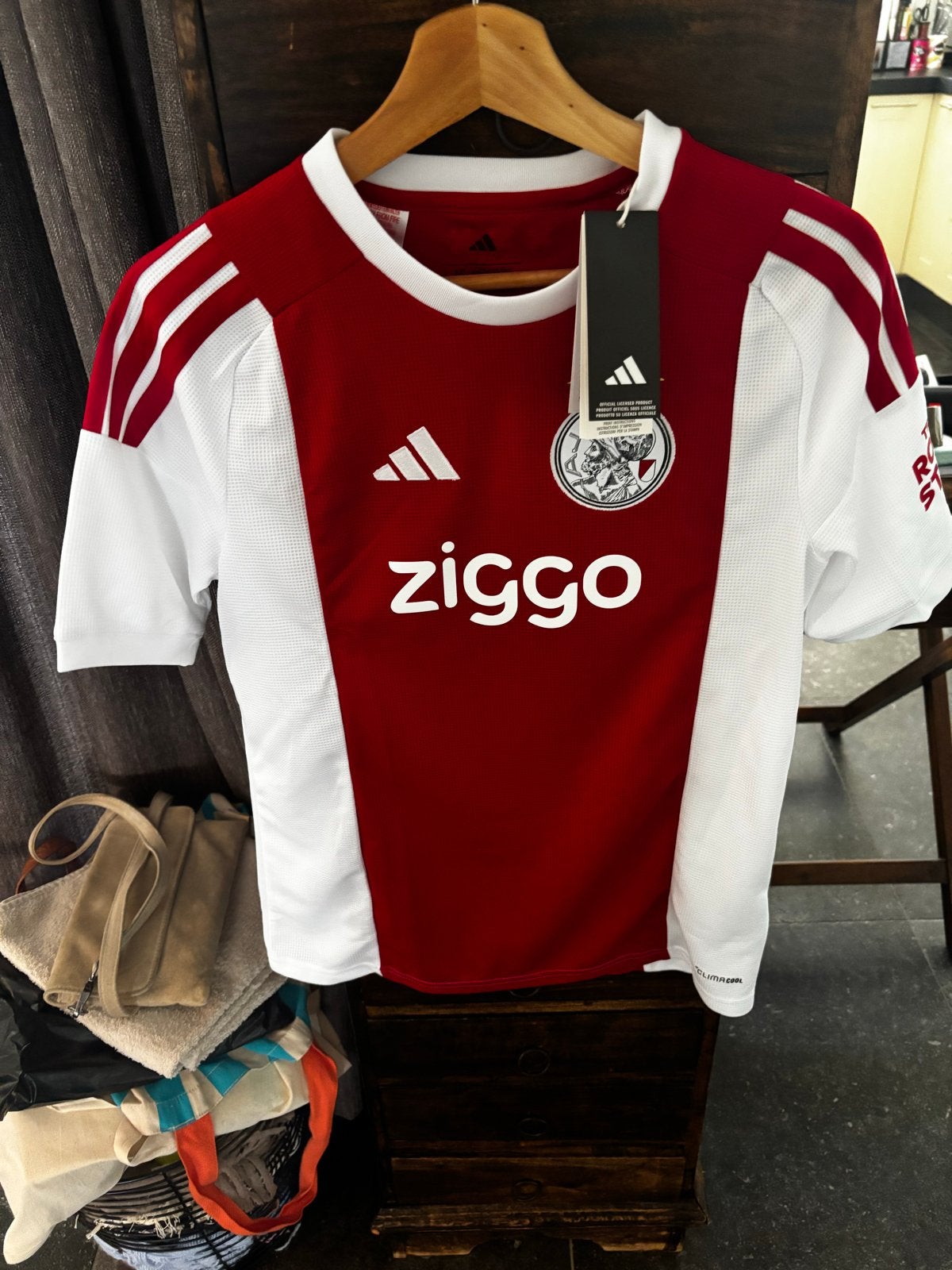 Ajax thuisshirt seizoen 26/27 maat 176 nieuw Mika Godts, Sport en Fitness, Ophalen of Verzenden, Nieuw