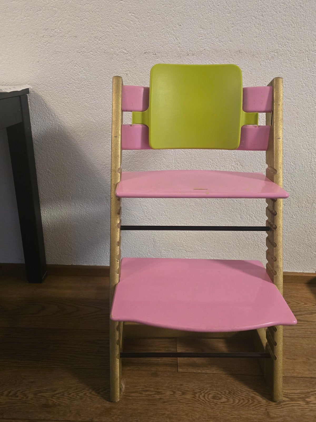 Stokke Tripp Trapp kinderstoel - roze/goud, Ophalen, Gebruikt, Meegroeistoel, Aanschuifbaar