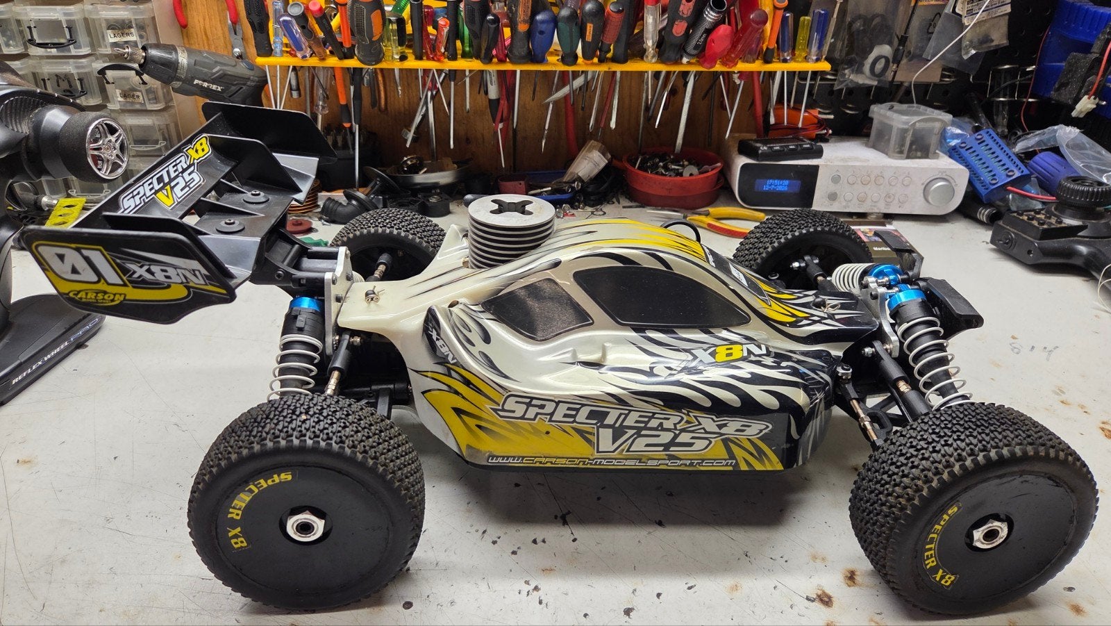 Te mooie carson spectrum, Hobby en Vrije tijd, Gebruikt, Ophalen of Verzenden, Auto onroad, Schaal 1:8