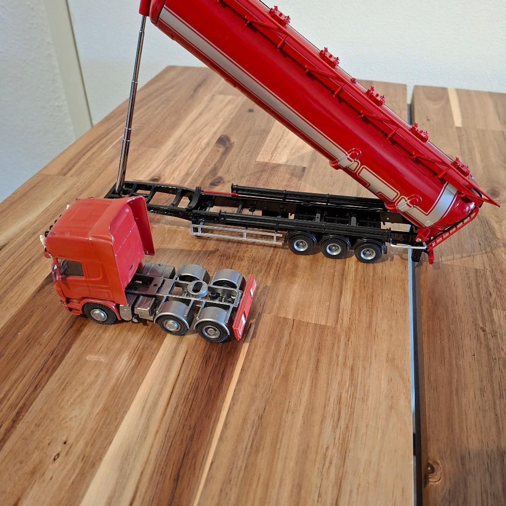 DIV TANKTRAILERS O.A. CONRAD ,TEKNO ,L.TOYS KIEP BULK ., Verzenden, Zo goed als nieuw, Bus of Vrachtwagen, Overige merken
