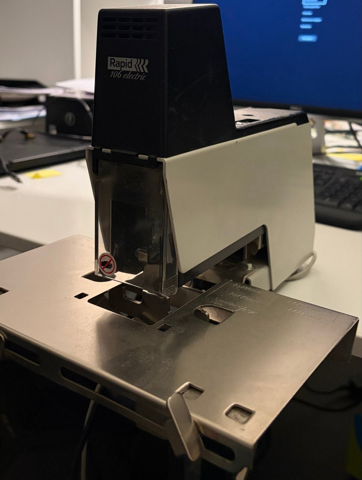 Rapid 106 elektrische nietmachine - Automatisch, Ophalen, Gebruikt