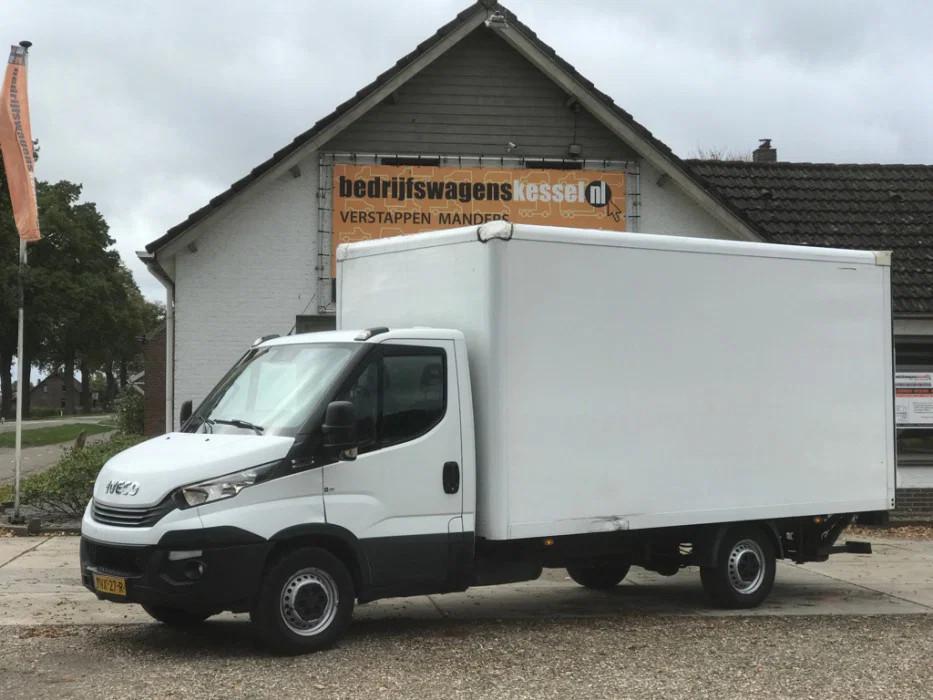 Iveco Daily 35S14V 2.3 Euro 6 Bakwagen Koffer Laadklep, Automaat, Gebruikt, Iveco, Wit