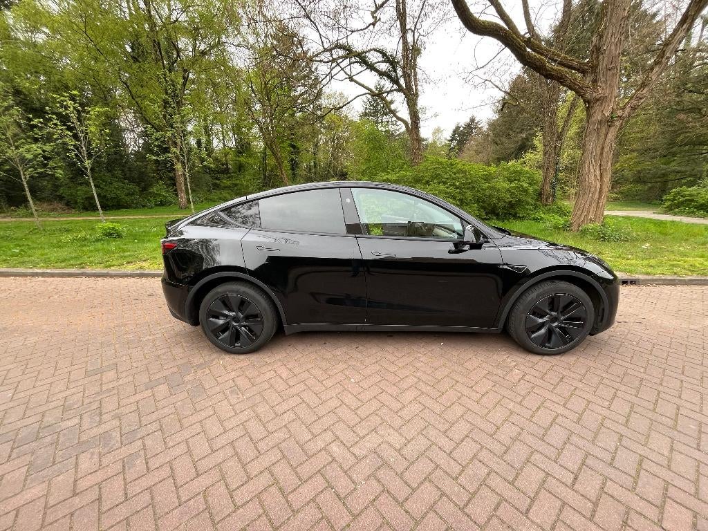 Tesla Model Y 2024 LR RWD Zwart, leasecontract overname, Auto's, Tesla, Automaat, Achterwielaandrijving, Origineel Nederlands