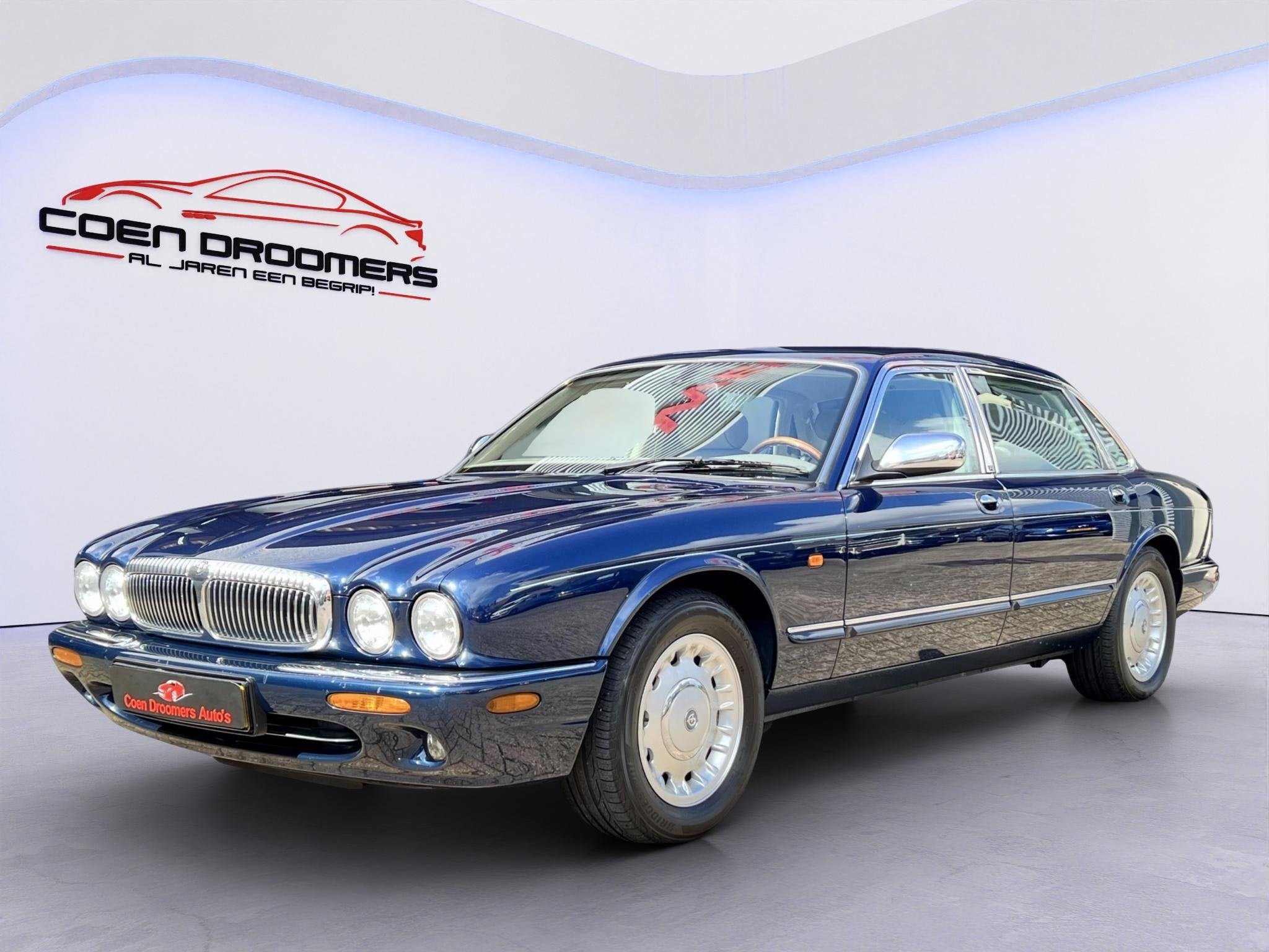 Daimler 4.0 V8 /Topstaat Youngtimer/Beige Leder/Stoelverwarm, Auto's, Overige Auto's, Automaat, Dealer onderhouden, Achterwielaandrijving