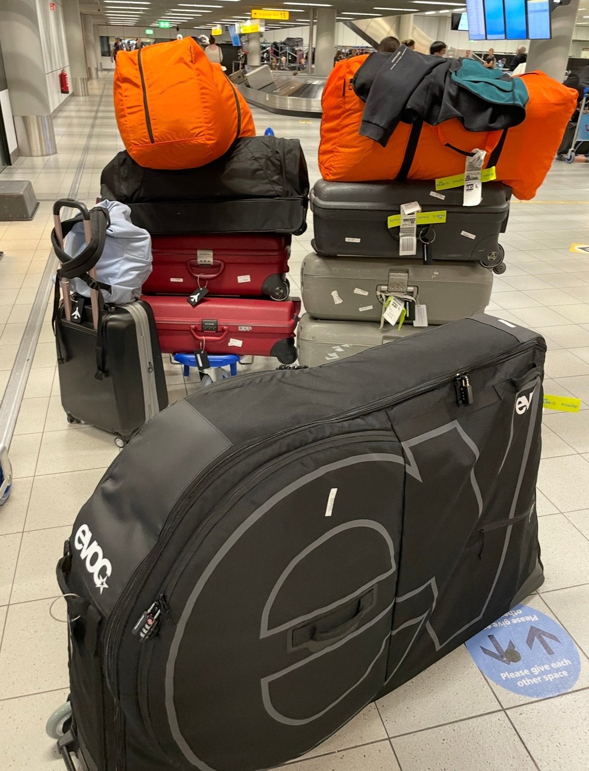 EVOC Bike Travel Bag – fietskoffer, 1x gebruikt (1 vlucht), Fietsen en Brommers, Ophalen, Zo goed als nieuw