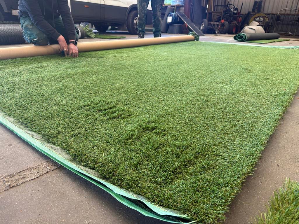 Kunstgras 4x2.20m - 3,5 mm hoog, Tuin en Terras, Gras en Kunstgras, Ophalen, Gebruikt, Minder dan 10 m², Kunstgras