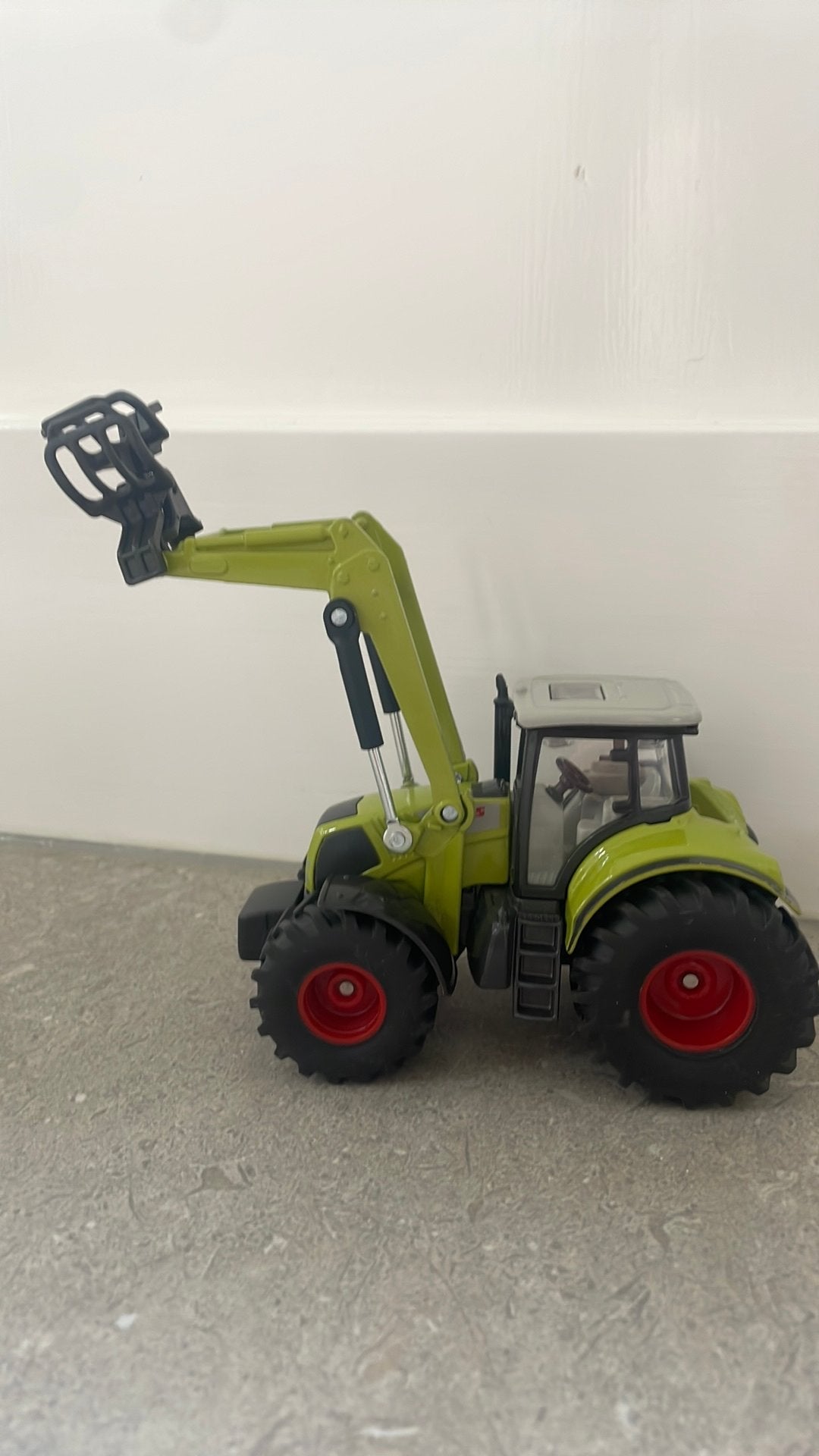 Siku Claas tractor, Ophalen of Verzenden, Zo goed als nieuw