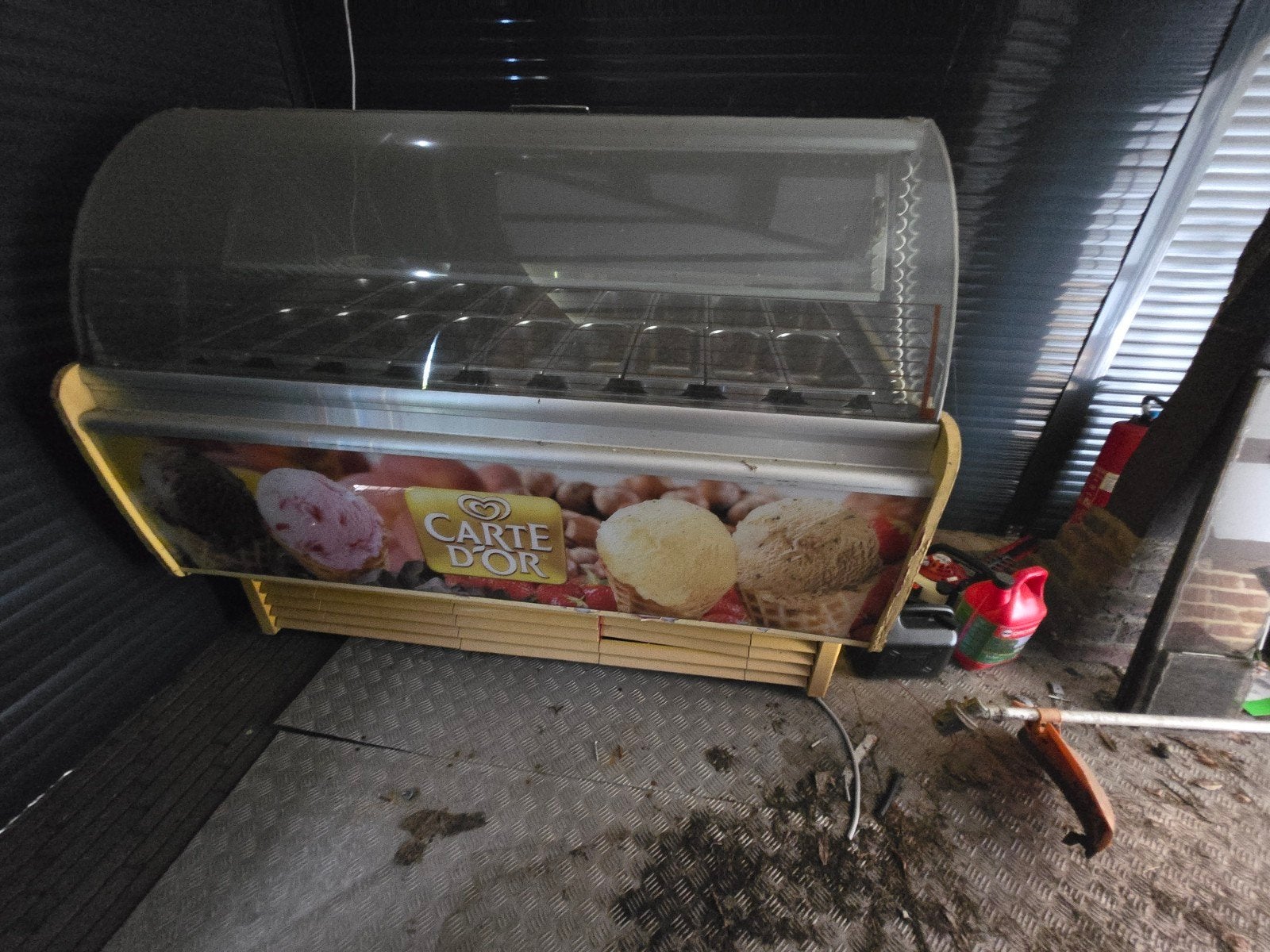 Schepijs vitrinekast koelkast schepijskoeling, Ophalen