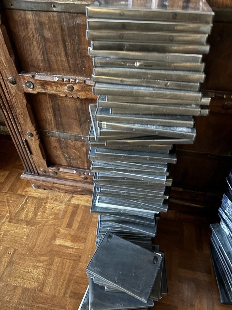 800 DVD hoesjes en DVD Boxes, Alle leeftijden, Ophalen, Gebruikt, Overige gebieden