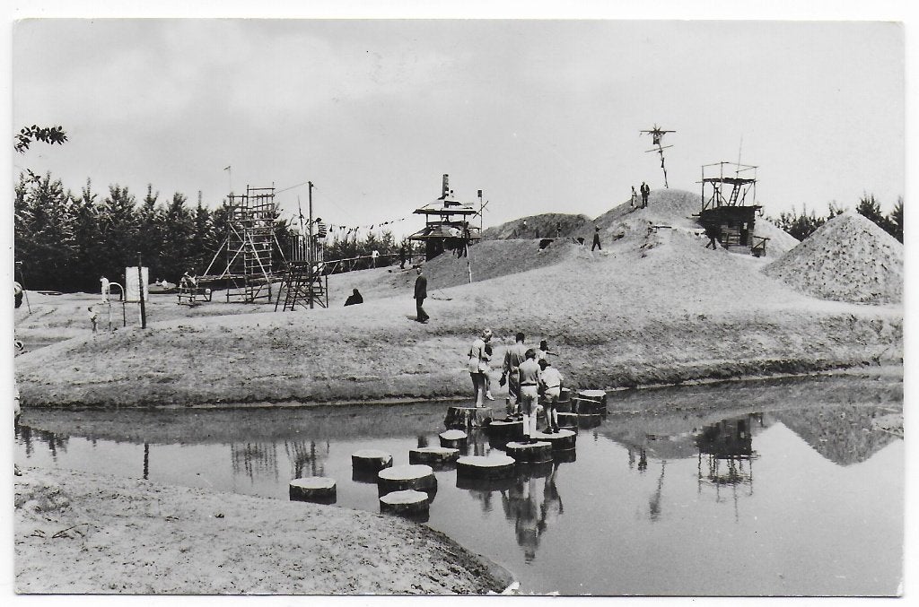 Flevohof Indianendorp Ongelopen Ansichtkaart ( B7743 ), Ophalen of Verzenden, 1960 tot 1980, Ongelopen