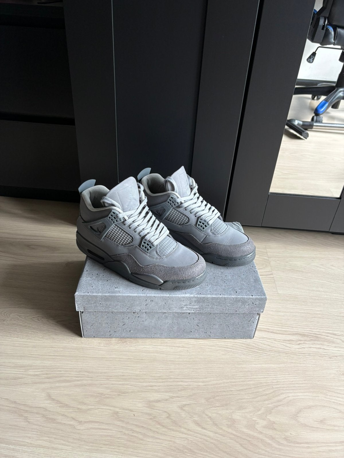 Jordan 4 wet cement  43, Ophalen, Zo goed als nieuw, Overige kleuren, Sneakers of Gympen
