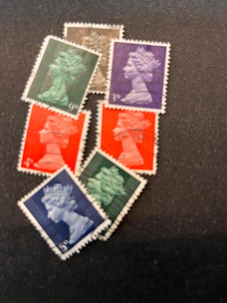 Gezocht, losgeweekte oude postzegels van queen Elisabeth, Ophalen of Verzenden
