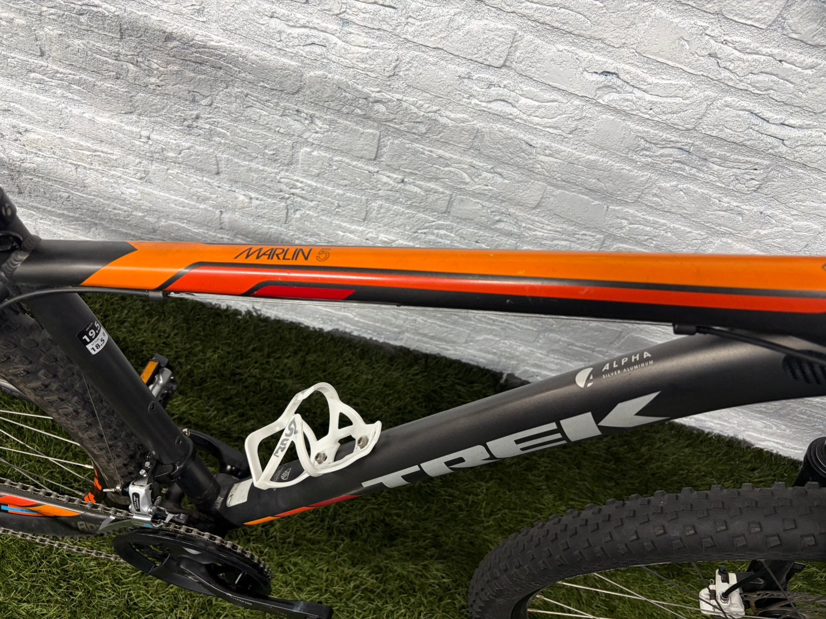 Foto 6 van Trek Marlin 5 29 inch mountainbike frame maat L MTB 29” trek