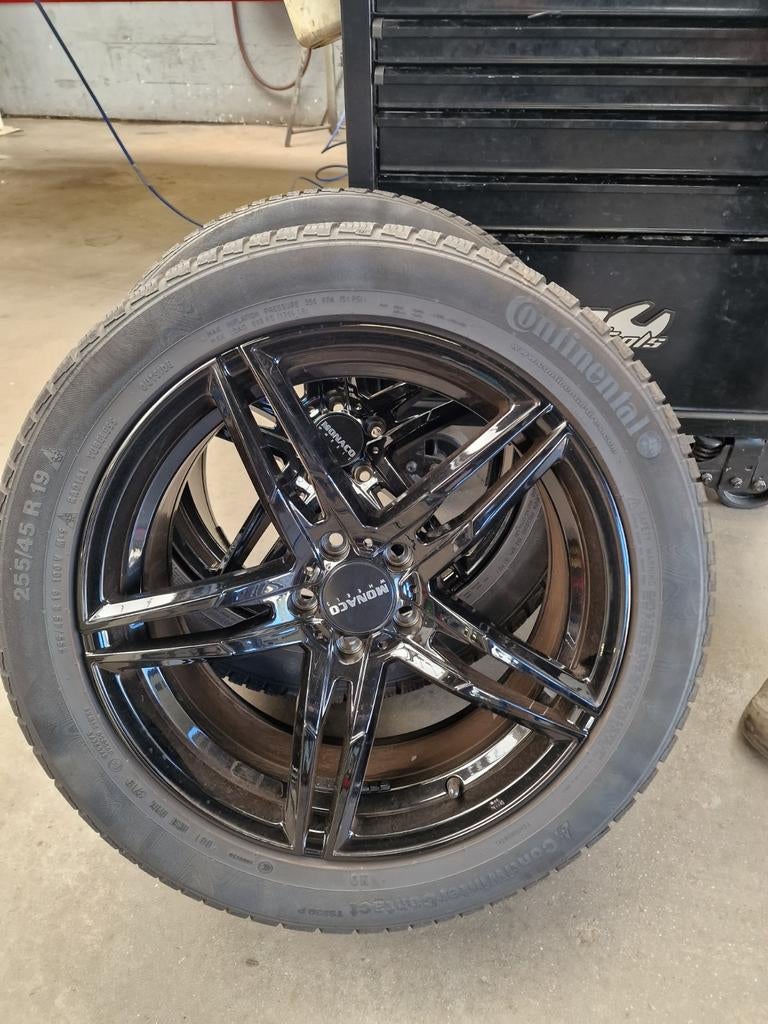 255/45 R19 Winterbanden op velgen 5x112 voor VW Tiguan, Auto-onderdelen, Banden en Velgen, Banden en Velgen, Winterbanden, 195 mm