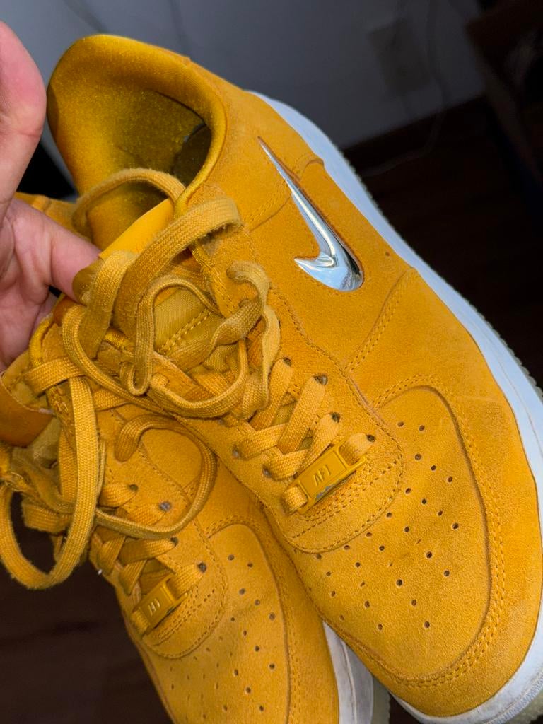 Nike Air Force 1 Sneakers Geel Maat 40,5, Ophalen of Verzenden, Gedragen, Geel, Sneakers of Gympen