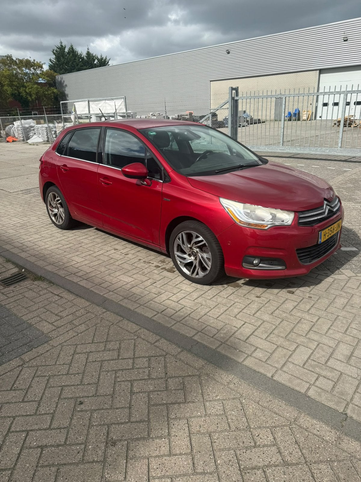 Citroën C4 THP | Automaat, Carplay, Cruise, Park, APK | Rood, Auto's, Euro 5, Zwart, Bedrijf, 675 kg