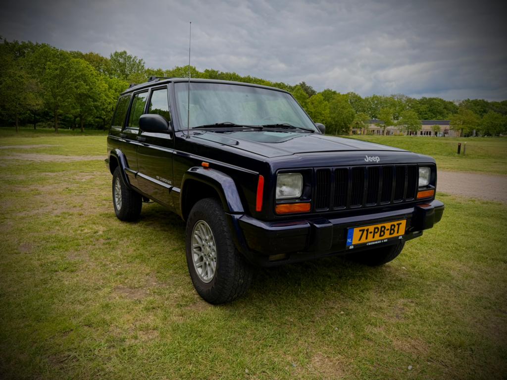 Jeep Cherokee