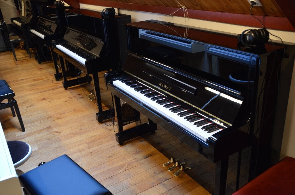Silent piano's diverse types en prijsklasse, Gebruikt, Zwart, Ophalen of Verzenden, Piano