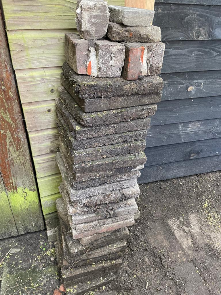 40-50 stoeptegels (30x30) gratis af te halen, Tuin en Terras, Ophalen, Gebruikt, Beton, Terrastegels