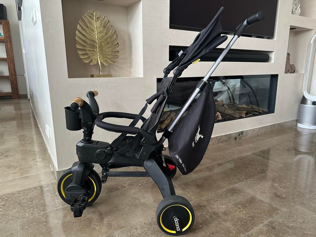 Doona Liki Trike Special Edition Midnight - Zo goed als nieu, Ophalen of Verzenden, Zo goed als nieuw, Duwstang