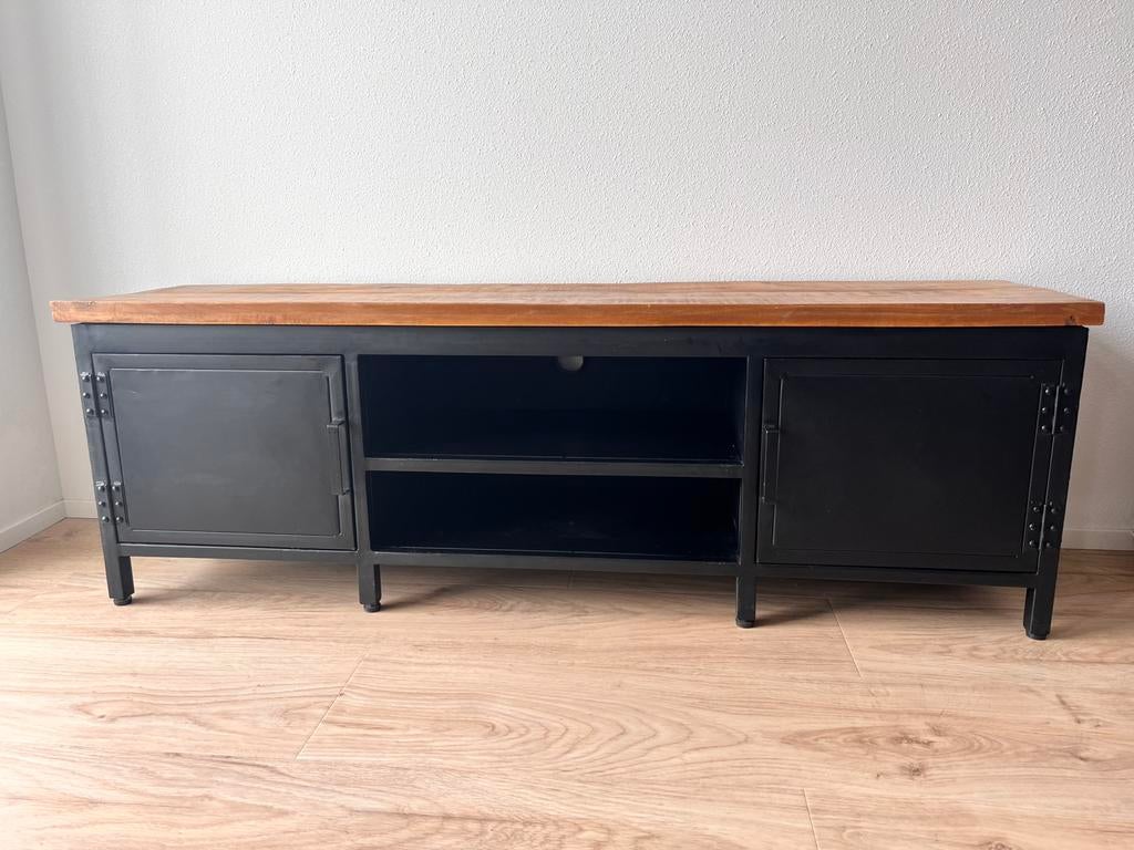 Industriele tv-meubel/ dressoir van mangohout, Ophalen, 150 tot 200 cm, Zo goed als nieuw, Minder dan 100 cm